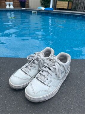 New Balance 550’s White Low-Top Sneakers